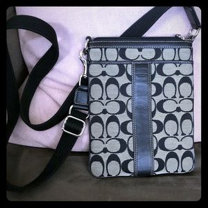 Coach crossbody purse - Black and White